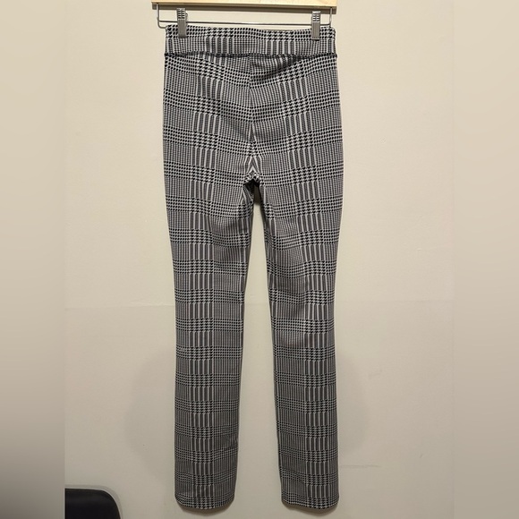 Alo Jacquard High-Waist Glenplaid Flutter Legging - Picture 8 of 16